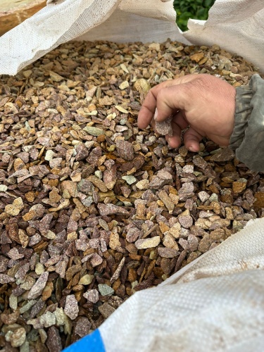 Златолит персиковый декоративная каменная крошка купить в Очёре