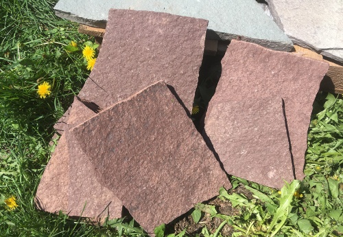 Плитняк лемезит бордовый для цоколя 1,5-2 см купить в Очёре