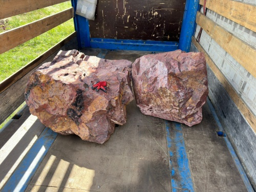 Ландшафтные глыбы красно-фиолетовые 200-1000 килограмм купить в Очёре