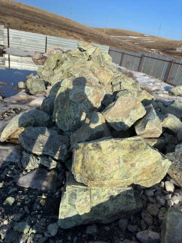 Камни для ландшафтного дизайна зелёные 10-60 килограмм купить в Очёре