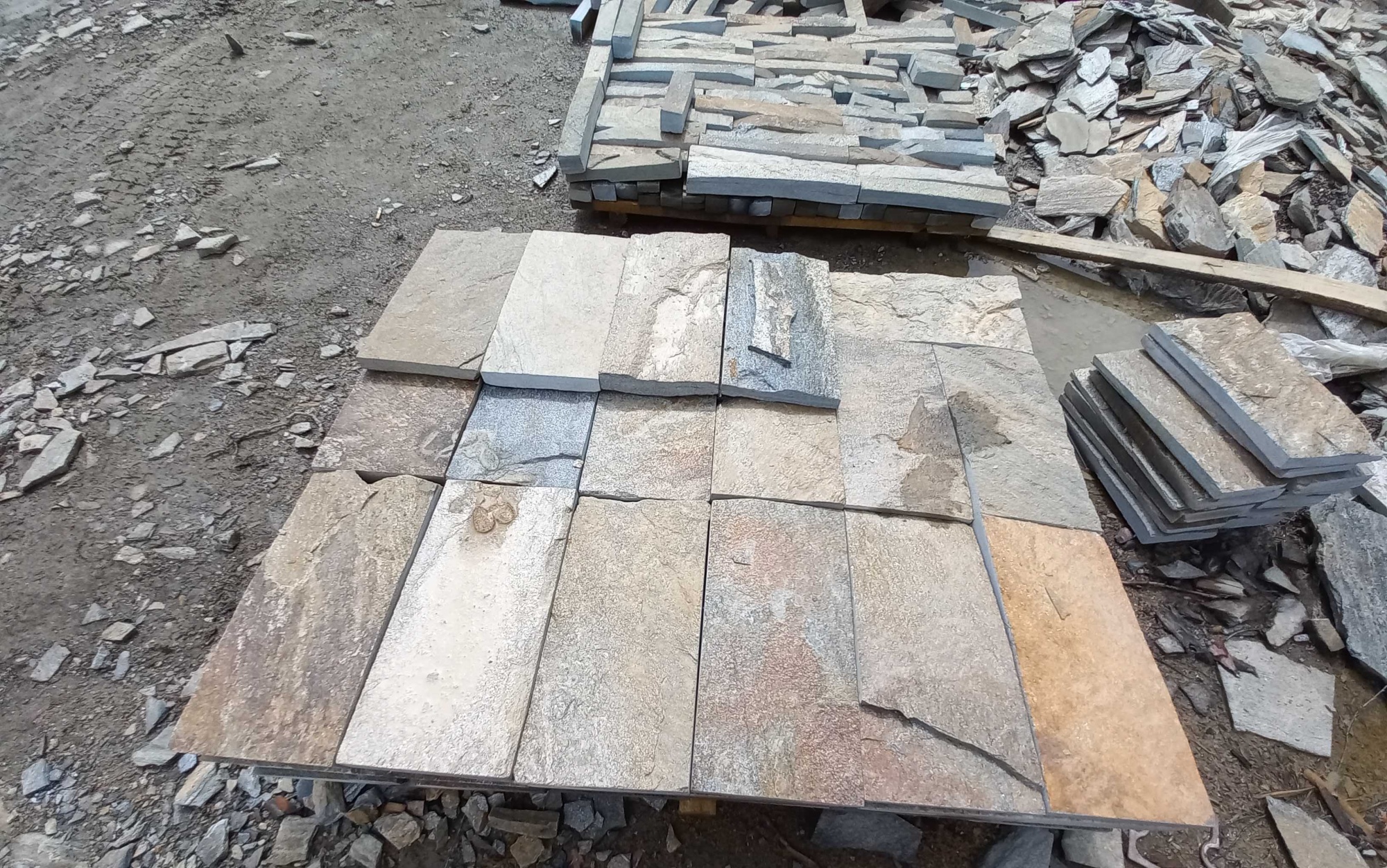 Плитка пилёная златолит Уральский для цоколя, отмостки купить в Очёре