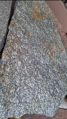 Плитняк златолит серебристый для цоколя, отмостки купить в Очёре