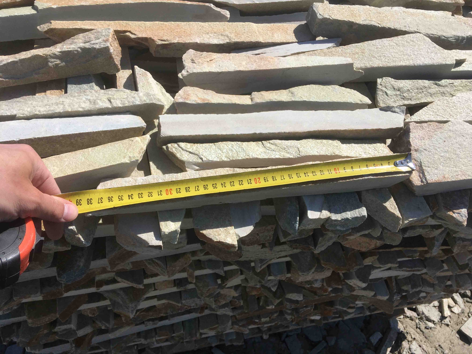 Горбушка златолит золотистый для облицовки купить в Очёре