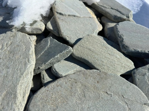 Плитняк златолит зелёный галтованный для цоколя купить в Очёре