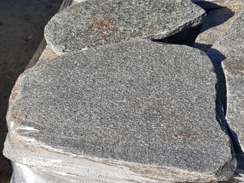 Златолит серебристый галтованный для лестниц купить в Очёре